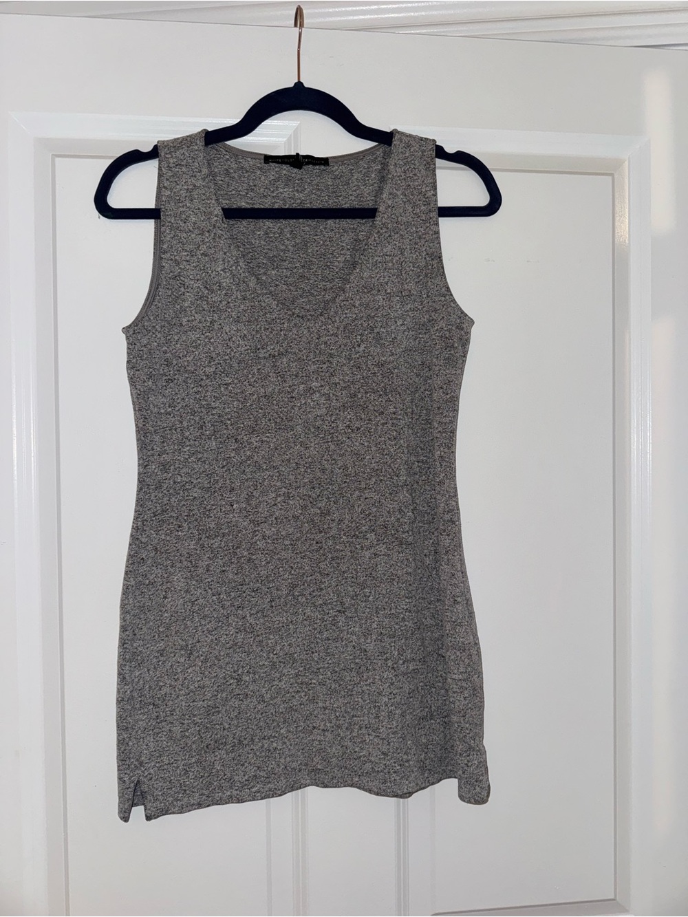 White House Black Market Grey V-Neck Sleeveless Longline Blouse